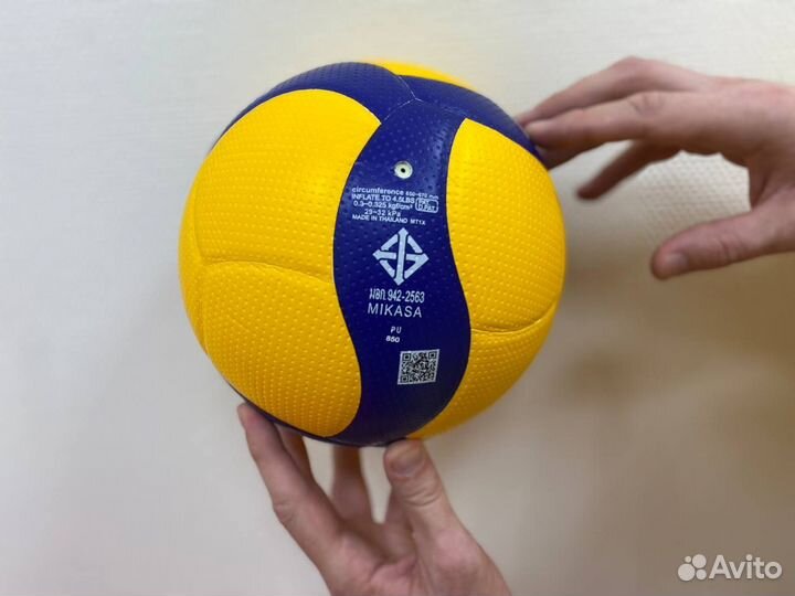 Волейбольный мяч Mikasa оригинал V200W