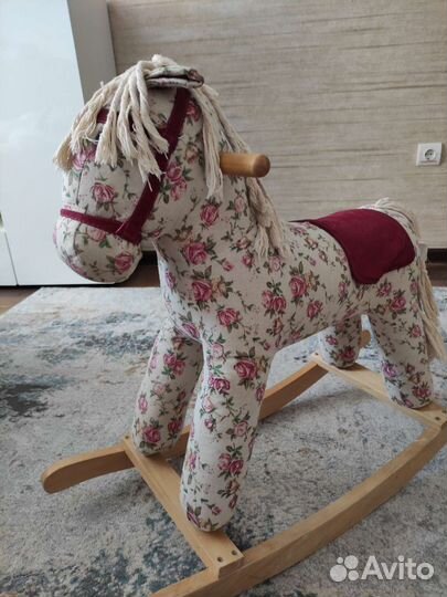 Детская качалка лошадь