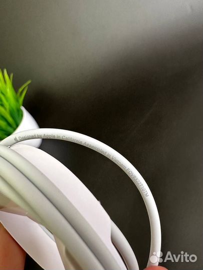 AirPods 2 + Чехол в подарок