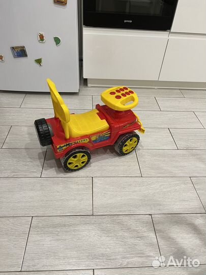 Детская машинка каталка