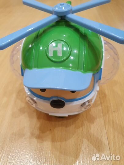 Вертолет игрушка