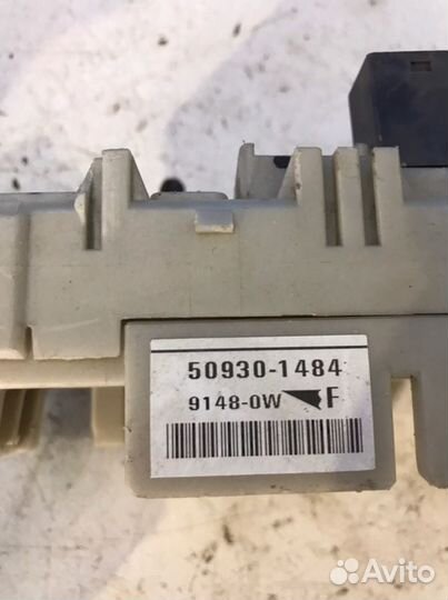 Блок предохранителей Mitsubishi Lancer