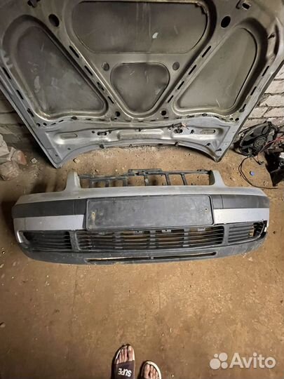 Бампер передний (Под ремонт ) VW Passat B5