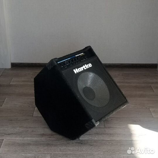 Басовый комбо Hartke KickBack 15
