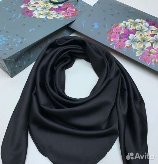 Атласный однотонный платок