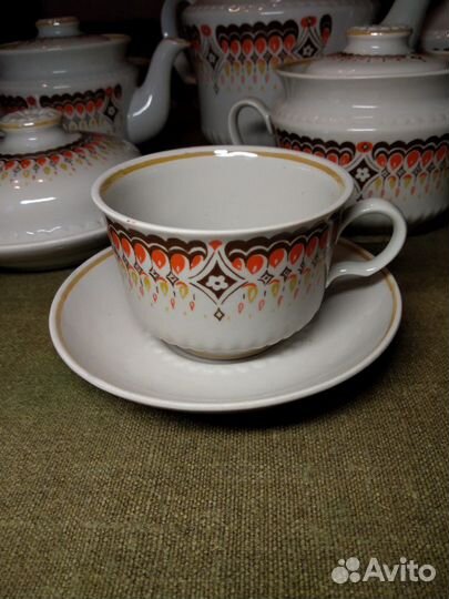 Чайный сервиз на 12 персон