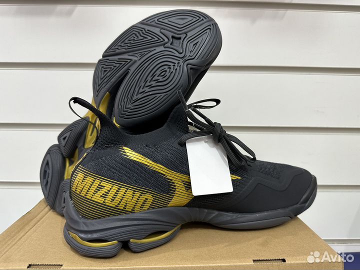 Кроссовки волейбольные Mizuno Wave Lightning Neo 2