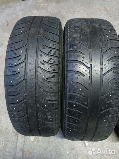 Колеса Bridgestone Ice Cruiser 7000 на дисках Рено