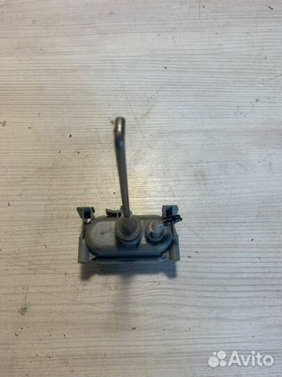 Активатор замка крышки багажника Volkswagen Polo