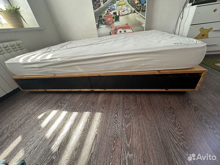 Кровать двухспальная IKEA 140 200 бу с матрасом