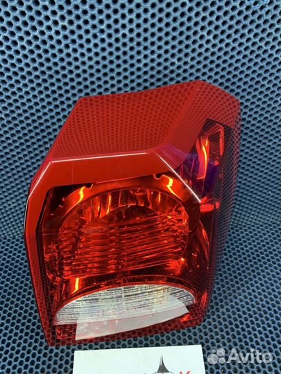 Фонарь задний правый Dodge Caliber 2006-2009