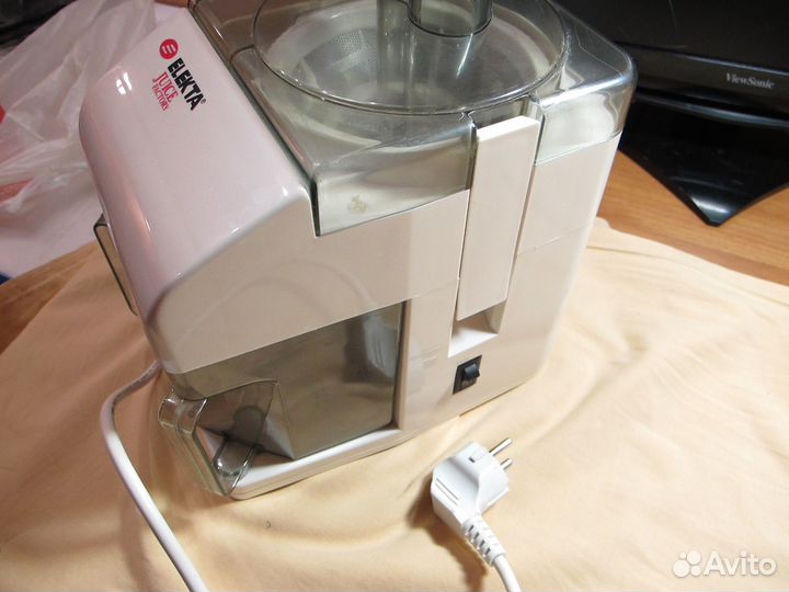 Соковыжималка Elekta EL-940