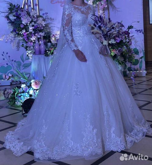 Свадебное платье