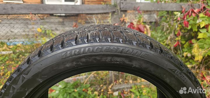 Bridgestone Blizzak WS-70 225/45 R17 91T