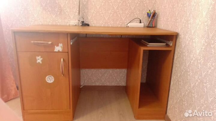 Стол письменный, компьютерный