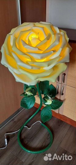 Ростовые цветы. Светильник. Торшер