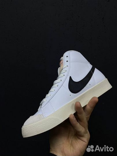 Кроссовки женские Nike Blazer Mid 77 White Black