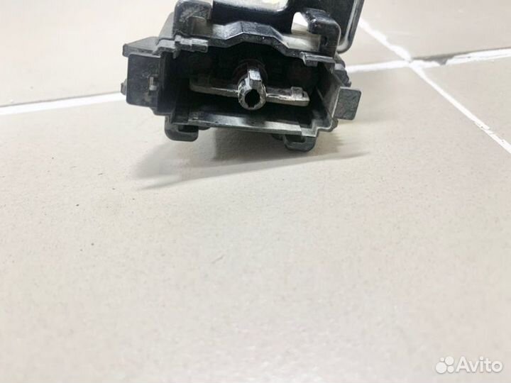 Форсунка омывателя фары Toyota Land Cruiser 200