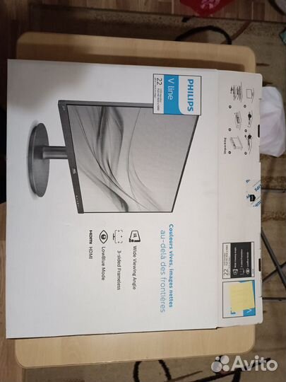 Монитор Philips 221v8