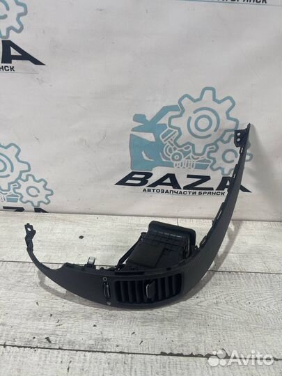 Дефлектор передний правый Kia Cerato 3