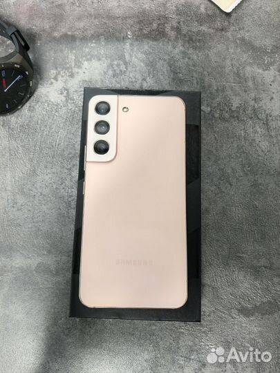 Samsung Galaxy S22, 8/128 ГБ