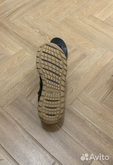 Кроссовки Adidas