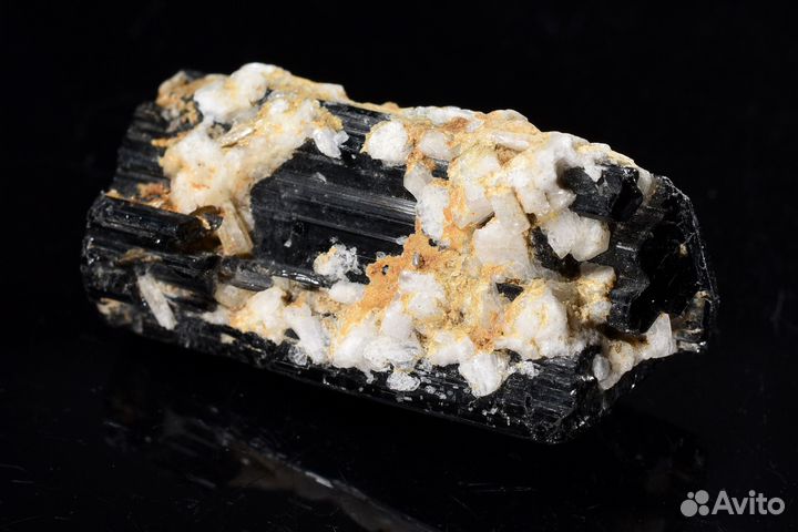 Кристалл. Турмалин (шерл), альбит. Лот №869