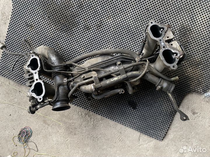 Впускной коллектор в сборе ej20G