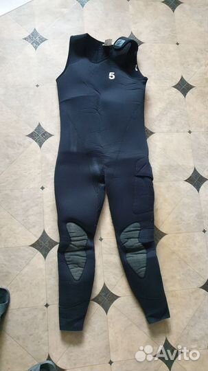 Гидрокостюмы разные 3 шт
