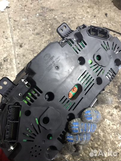 Щиток приборов Hyundai Solaris