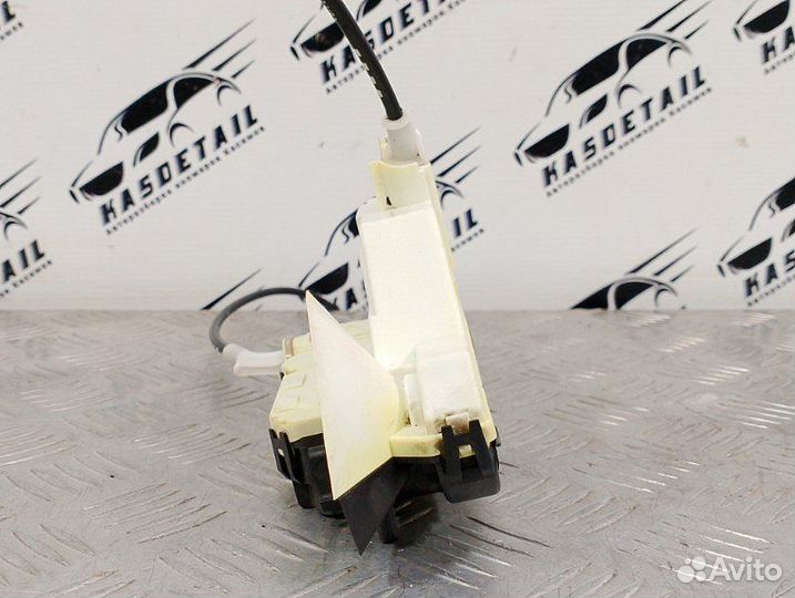 Замок боковой двери передний левый Peugeot 308