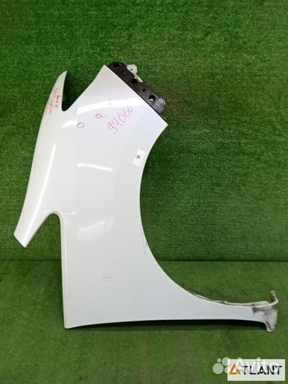 Крыло переднее правое nissan serena