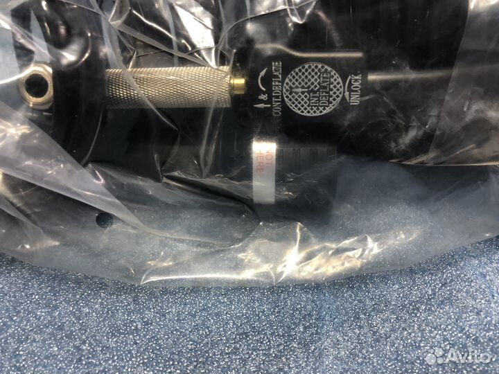 Шланг подкачки с манометром berkut