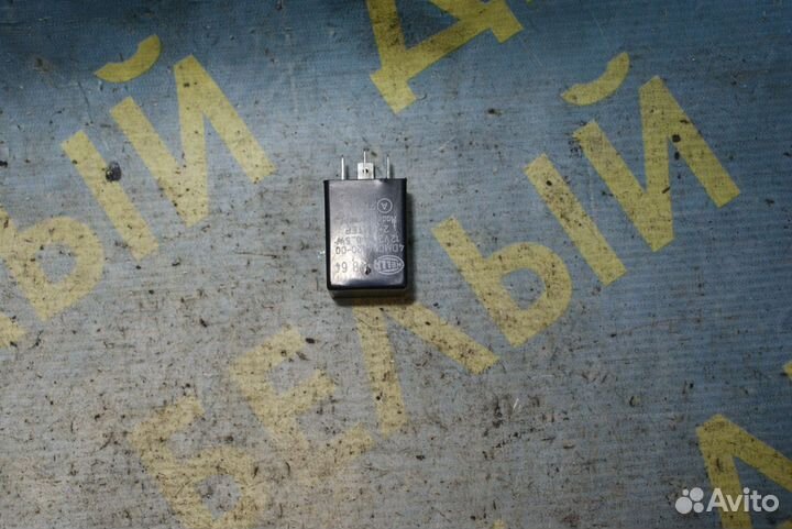 Черное реле поворотов Opel omega B