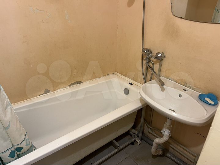 2-к. квартира, 63 м², 3/9 эт.