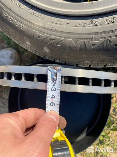 Диск тормозной передний новый - 2 шт Infiniti Q50