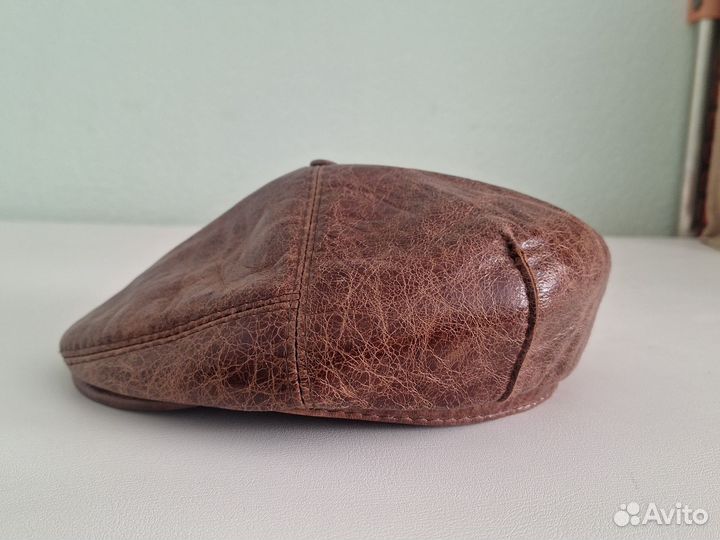 Мужская кожаная кепка 57