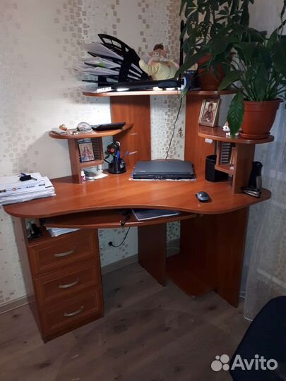 Компьютерный стол