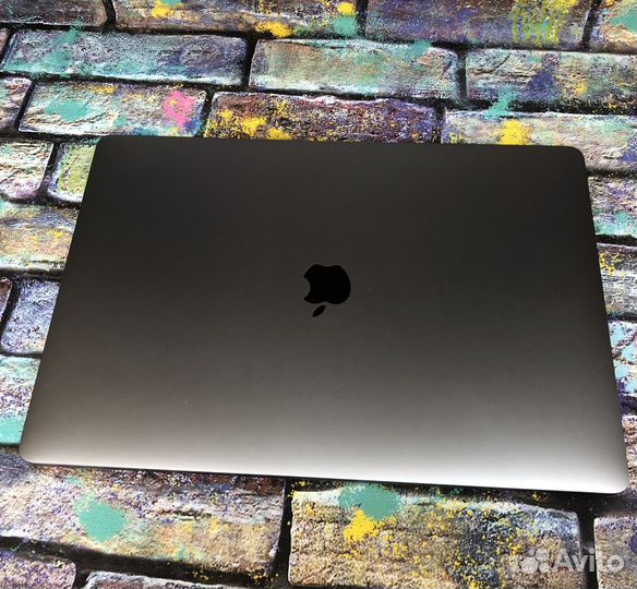 Macbook pro 15 2017 16/512gb, Touchbar, core i7