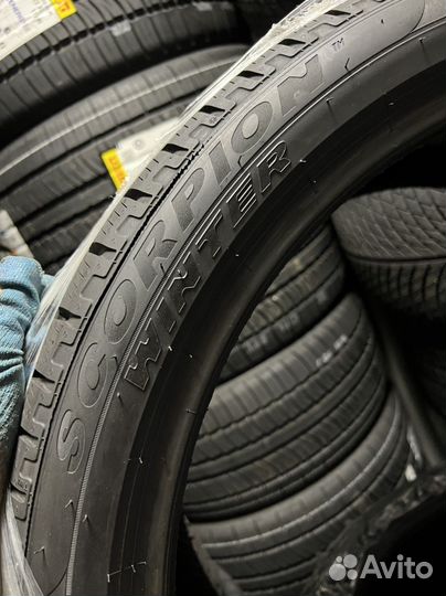 Pirelli Scorpion 315/30 R22 и 285/35 R22 107V
