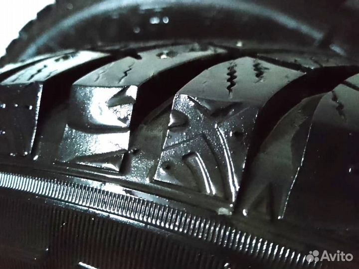 Dunlop SP Winter Ice 03 185/65 R15 92T