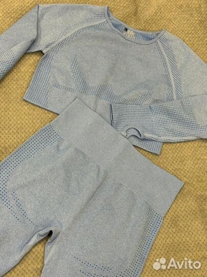 Костюм для фитнеса женский