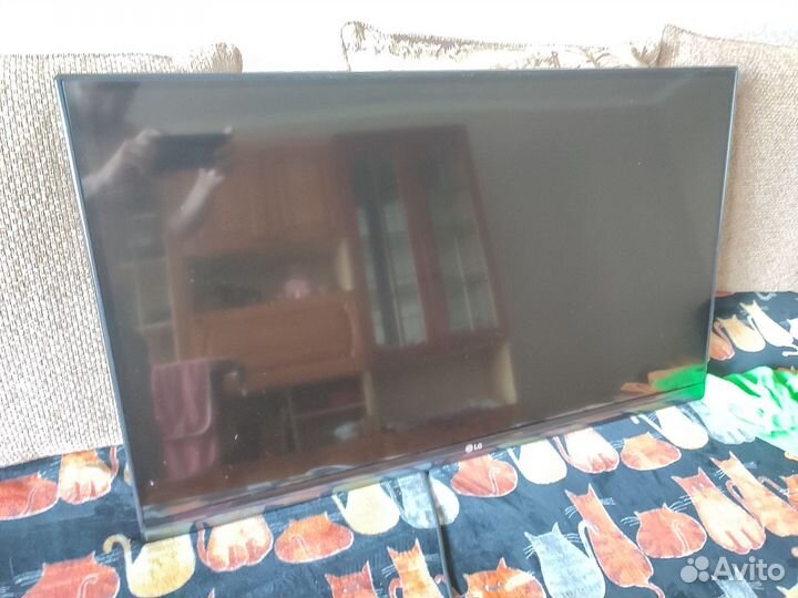 Телевизор LG SMART tv 42