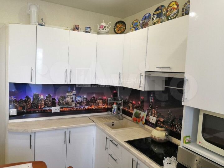 3-к. квартира, 68 м², 15/17 эт.