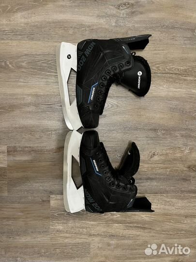 Коньки хокейные 43 размера