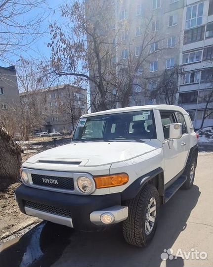 Аренда Toyota FJ Cruiser 2022 года на Алтае