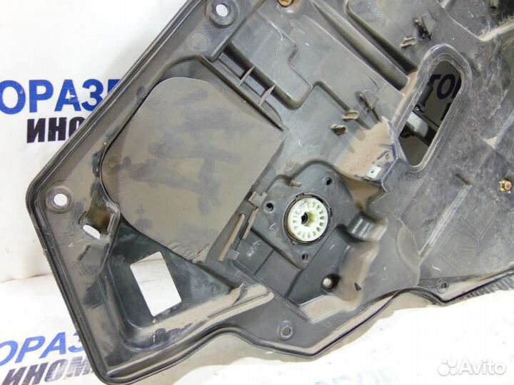 Обшивка двери задней левой для Mazda Demio 2 2002