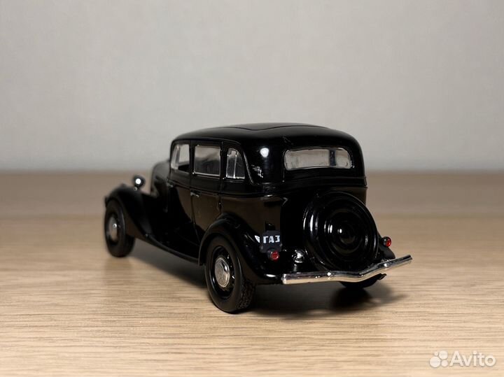 Модель Газ м-1 ретро 1:43