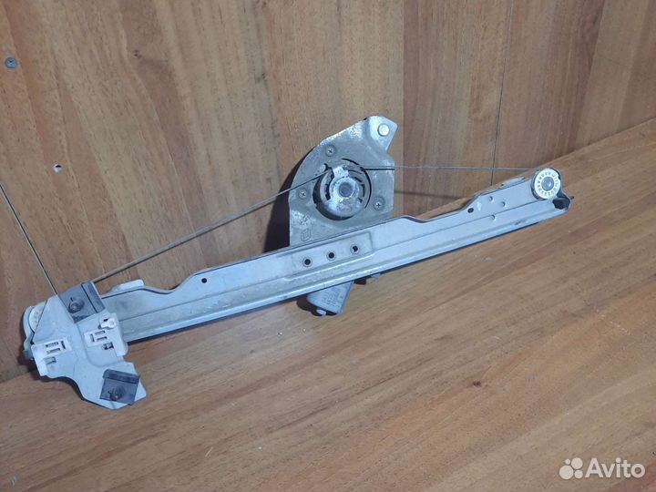 Стеклоподъемник передний правый renault duster