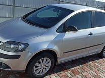 Volkswagen Golf Plus 1.6 AT, 2007, 201 000 км, с пробегом, цена 850 000 руб.